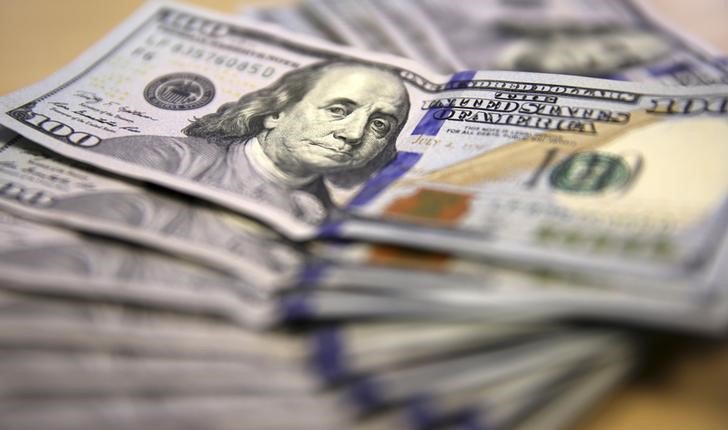 QIOfficiel's tweet photo. Devise – Le dollar progresse depuis un plus bas de trois ans https://t.co/RHHsw3TC4U https://t.co/SV7qA0ebFH
