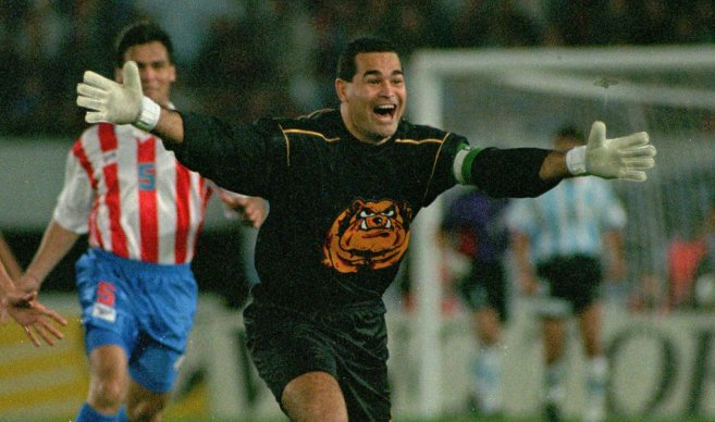 PyRockFrases's tweet image. Lo mejor que le paso al Twitter
RT si Pablito Lezcano, ME GUSTA si Chilavert