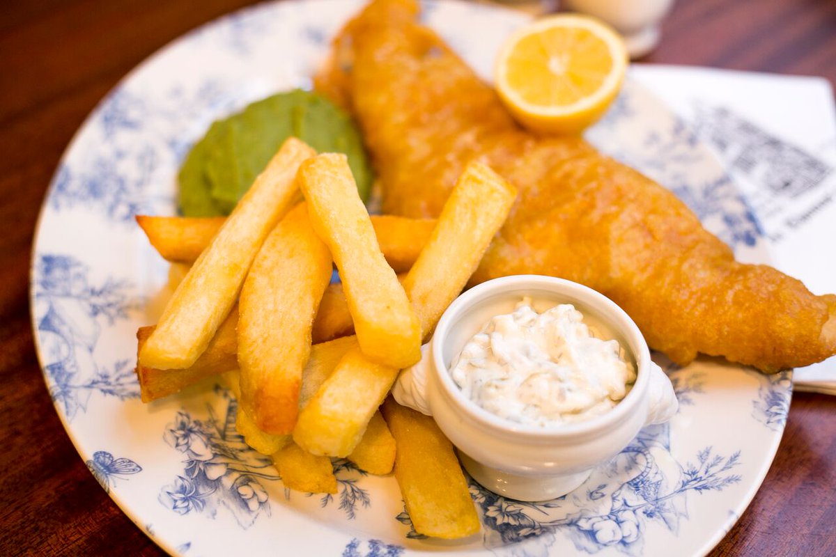 Soon fish and chips will become. Fish and chips. Упаковка для fish chips. Рыба с жареным картофелем в великобритании. Soon fish and chips will become.