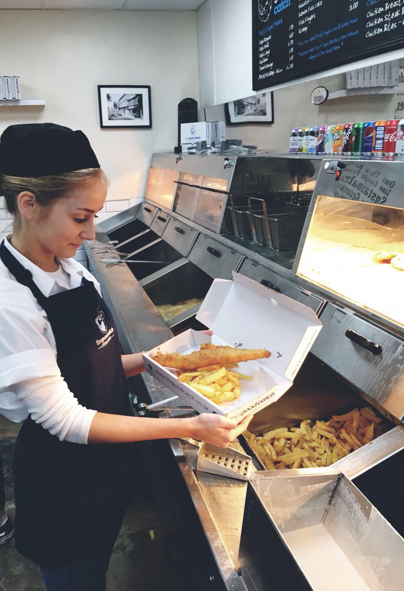 TheGoodCatch's tweet photo. #win #competition #fishandchips @TheGoodCatch are shortlisted top 3 multiple operator @FishNChipAwards to celebrate we are launching a comp over the next 7 days. Simply RETWEET, TAG 3 friends to win 4x meals of your choice &amp; Bottle of prosecco! @NFFF_UK @seafishuk @BBCNWT https://t.co/SWw6BcmRvr
