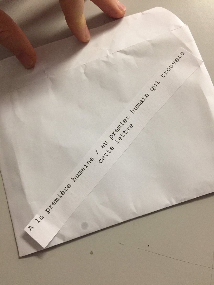 BrzustowiczM's tweet photo. Ce que j’ai trouvé cette aprem dans le lycée Hélène boucher 😱 https://t.co/lv0iel3jwC
