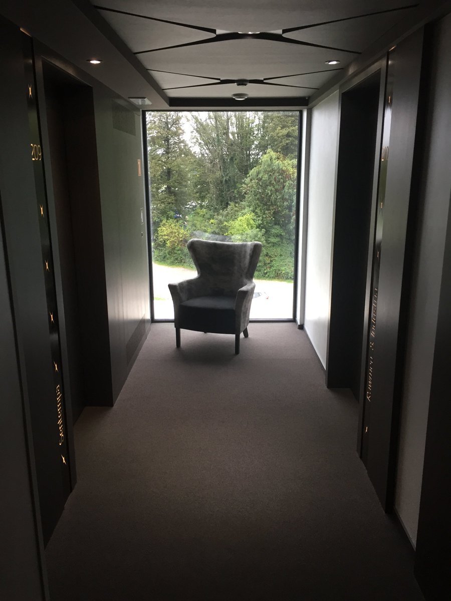 LittleGateLink's tweet image. a chair

thelostexecutive.com