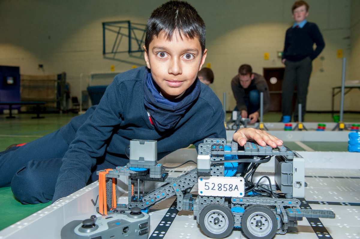 MTUScience4Life's tweet image. Some photos from today&apos;s @vexireland regionals in CIT 

#teamwork #DellCITVEX  #VEXIreland #VEXRobotics #omgrobots #corkscience #RoboticsEducationIreland @CITScience4Life @DellEMCUKI @CIT_ie  #VEXIQ #VEX