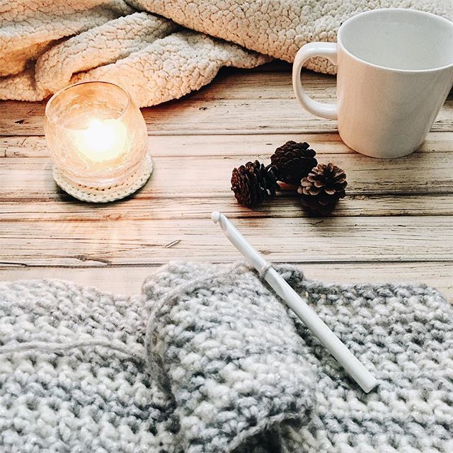 Salem_Style's tweet photo. :: snowy mornings make the coziest mornings ❄️ what are you doing to stay cozy today?
.
.
.
.
#salemstyle #staywarm #staycozy #stayauthentic #bedeeplyrooted #winterishere #exploretocreate #livethelittlethings #flashesofdelight #thehappynow  #wintervi… https://t.co/V5sclQZhnk https://t.co/WnJ4wcejqG