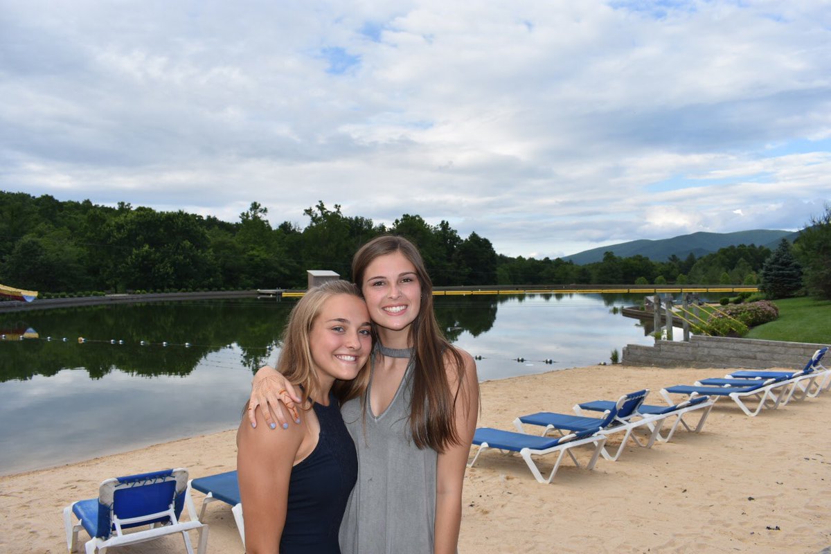 pic w new DECA member 😩😍❤️<a href="/SycamoreDECA/">Sycamore DECA</a>