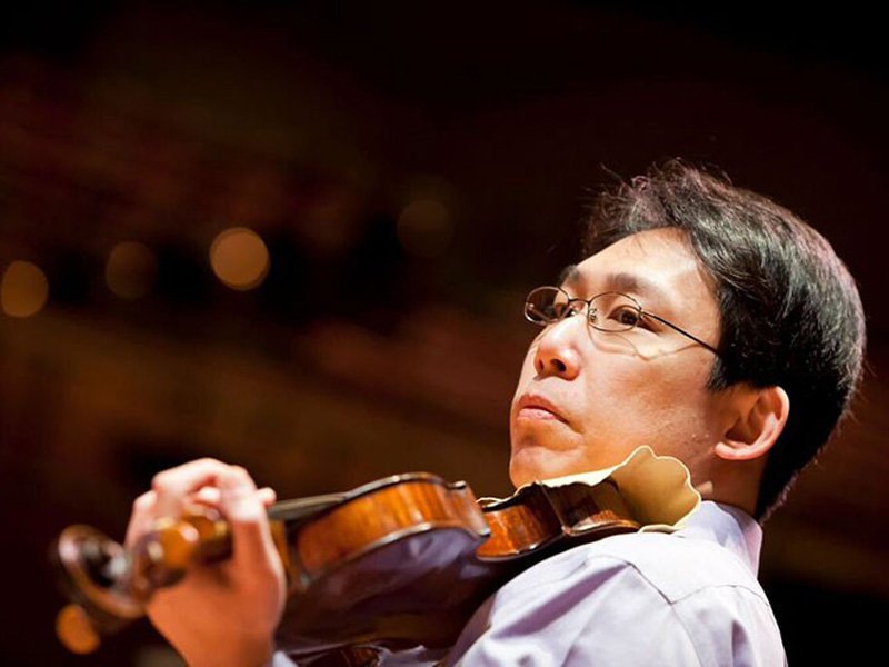 smtdexcel's tweet image. TODAY @ 1pm in Moore 2058: Critically-acclaimed violinist Sean Yung-Hsiang Wang, currently on the violin faculty at Bard College, presents a violin masterclass at the #umichsmtd. 

Admission is free. 
More info here: ow.ly/xljS30hM2ba 

#a2arts #umichmusic #violin #music