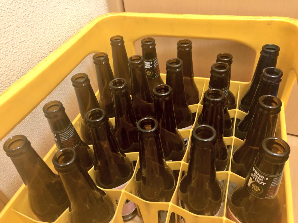 i_tooooon's tweet photo. 本垢餃子🥟本垢焼豚🥩
あきた麦酒「恵」🍺
少し焦がしてしまったけど伊湯史に残るほどの美味しさ🥟🥟
#everybeer https://t.co/OthuGN8nLG