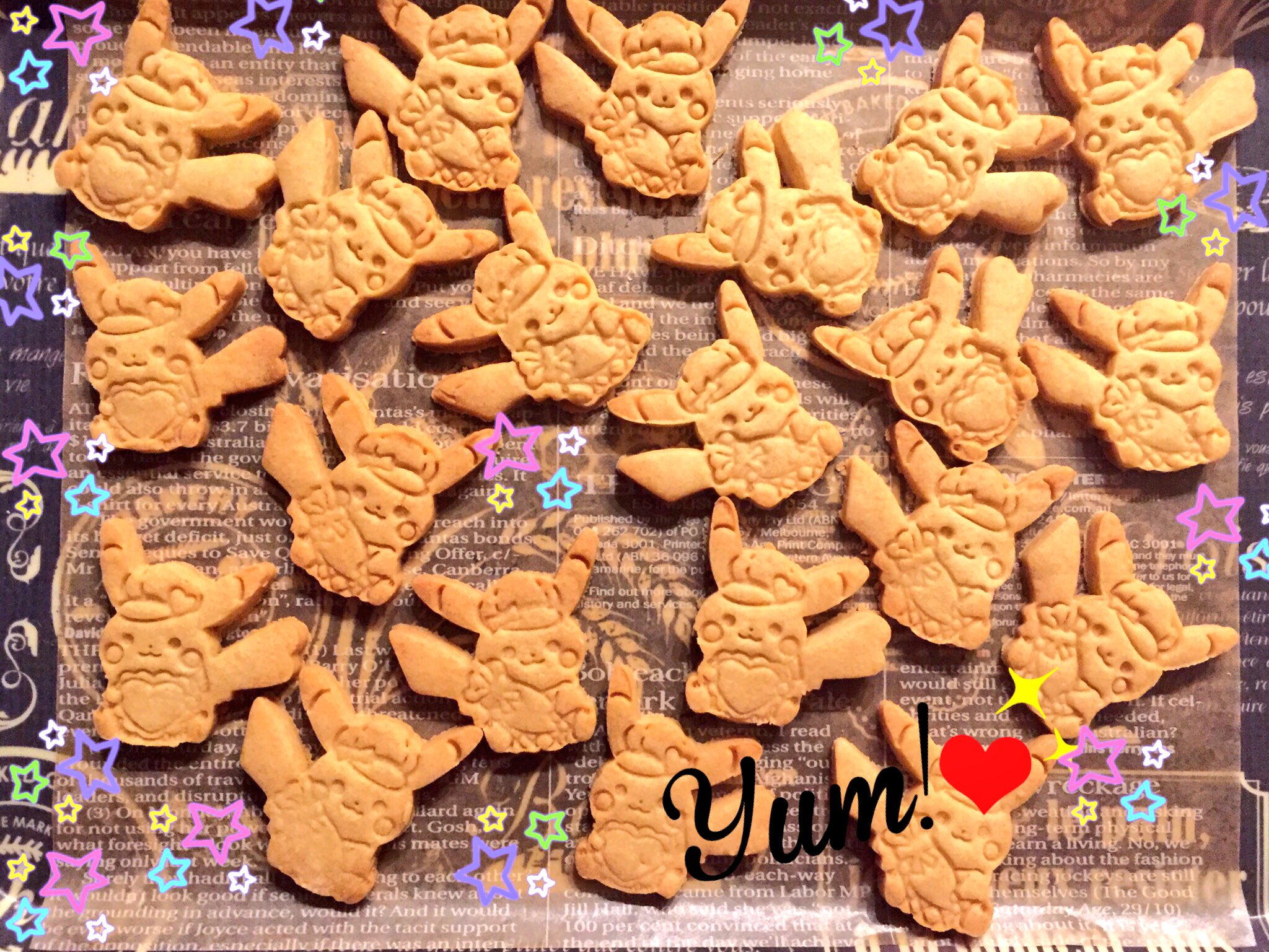 真弥 1y Pikachu S Sweet Treatのクッキー型を早速使ってみました ピカチュウ量産成功 出来上がったらゾロゾロと集まってきた って 画像いじってる間にリアルにほぼ消失しました ポケモン好きさんと繋がりたい ポケモン ピカチュウ ぬい撮り