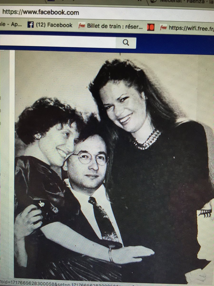 Sur Facebook, Monique Zanetti souhaite me dit-on son anniversaire à Agnès Mellon avec cette photo qui nous réunit (en 1987 je crois...) au Festival de Saintes... A l'époque où nous faisions le même métier ! Je les embrasse !  <a href="/prademfaure/">odile</a> <a href="/PascaleBernheim/">Pascale Bernheim</a>