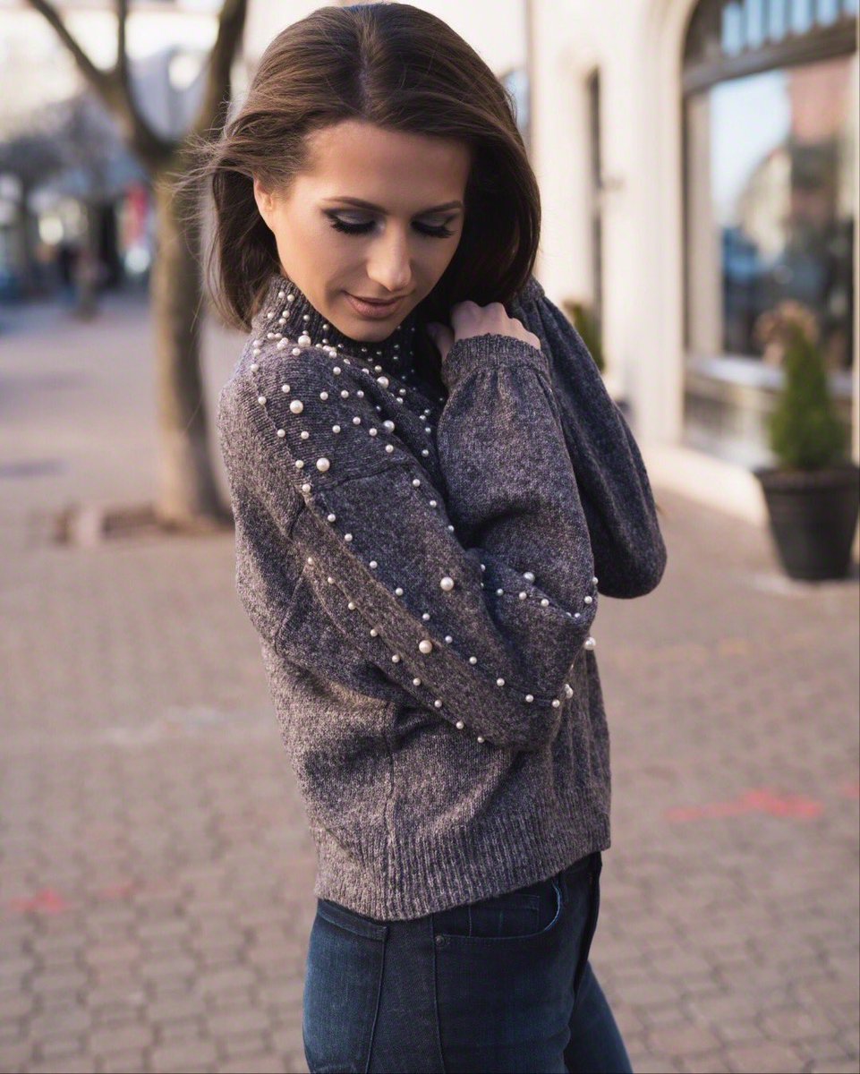 bykatiness's tweet image. Living in this pearl-embellished sweater from @chic_wish liketk.it/2ug8V @liketoknow.it #ltkstyle #ltkunder100 #fashionblogger #outfitoftheday