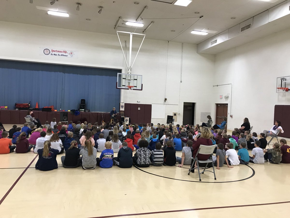 DavidMOttley's tweet photo. Thanks to the Hays Arts Council for sharing Mr. Thad Beach with our VES students!  Wonderful Kansas Day Celebration 👍. #VESpride https://t.co/4mT43pM25K