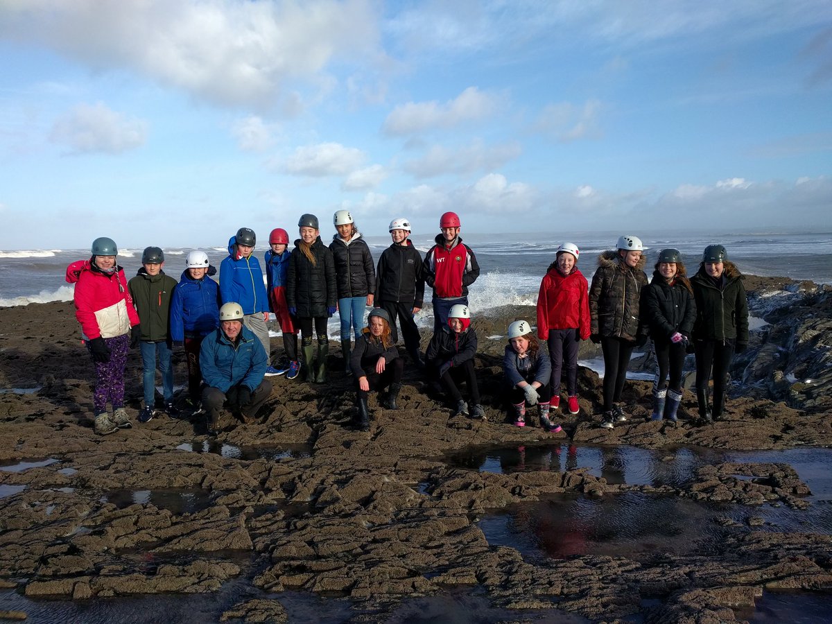 AnnaHalli7's tweet photo. Brilliant last day on the reading residential. Thank you @skernlodge for your outstanding instruction and accomodation. Great fun was had by all!  @praisesaltash https://t.co/69QCP45ooR