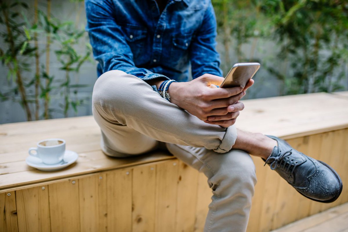 TractionInfo's tweet photo. Mobile Audiences Are Your Future #SocialSelling #martech https://t.co/fKP3FNgT7f https://t.co/criFqUcOXN
