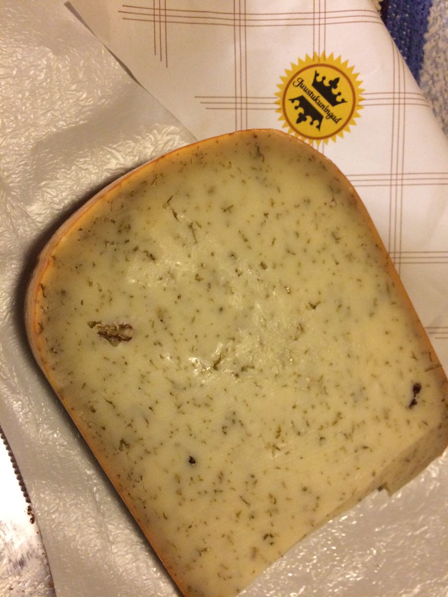 kulpanmaki's tweet photo. Kuusenkerkkäjuustoa! Kiitos Tallinna, kiitos #juustukuningad erinomainen kauppa sataman läheisyydessä, suositellaan! #kuusenkerkkä #juusto #tallinna https://t.co/JlPbG3mSNv