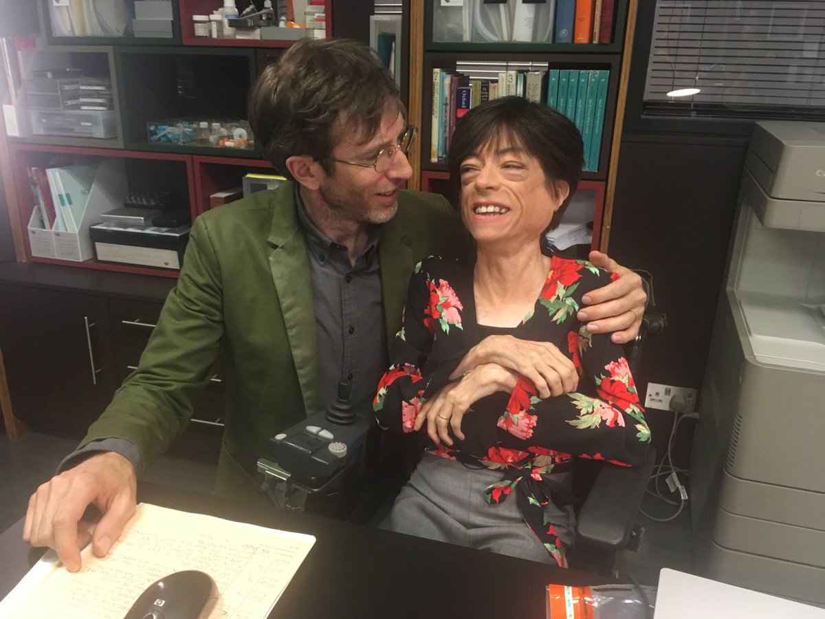 Liz "blue tick" Carr tweet media