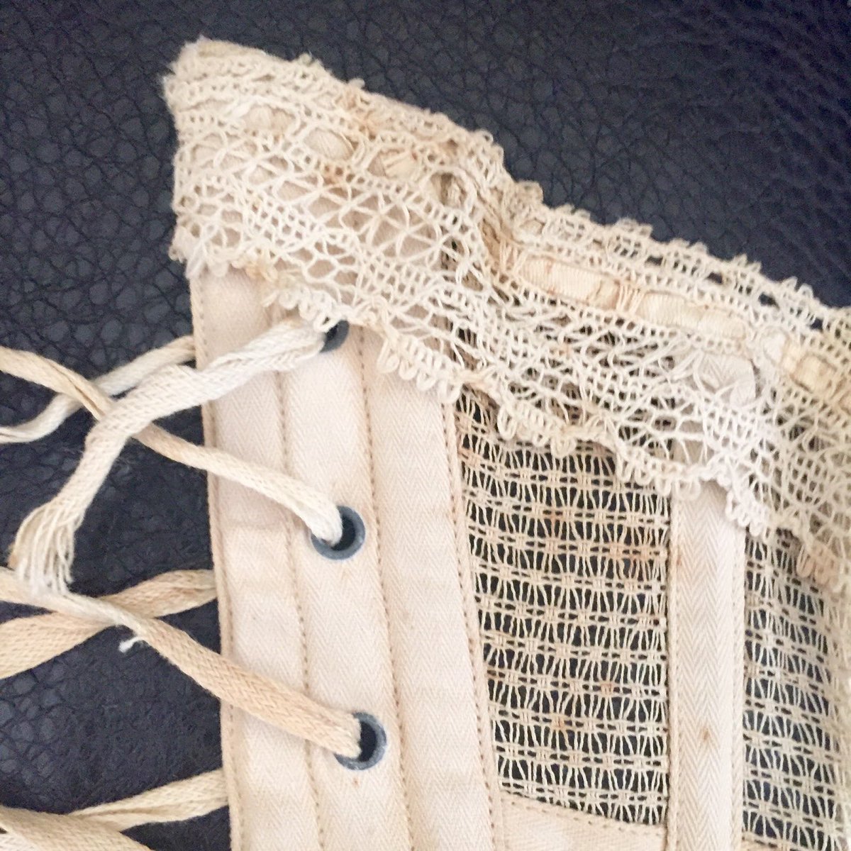 SilkDamask's tweet photo. 2) detail, lightweight #wedding #corset most likely belonged to Martha Julia Elliott, fr. Yonkers, N.Y., died in #Newmarket NH on October 22, 1982. Her glam wedding dress and ivory wool going away suit survive as well @New_Market_Hist as well #stiffened #cotton #steelboning https://t.co/Ibl2zTyXlo