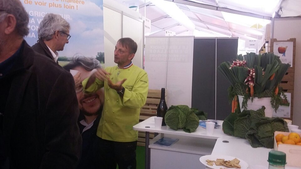 partner_art's tweet photo. Sival/Parc expo -Salon des cultures spécialisées
1er ouvrier de France / Scultpure sur legumes https://t.co/GyMGxVlXUZ