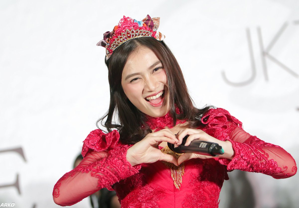 TryanHunter's tweet photo. Makasih @FerliDjan udh muterin lagu @officialJKT48 Dirimu @melodyJKT48 ππ
MANTAPPPPP @Pro2Jak π #IndoPro https://t.co/7yybUxaXYv