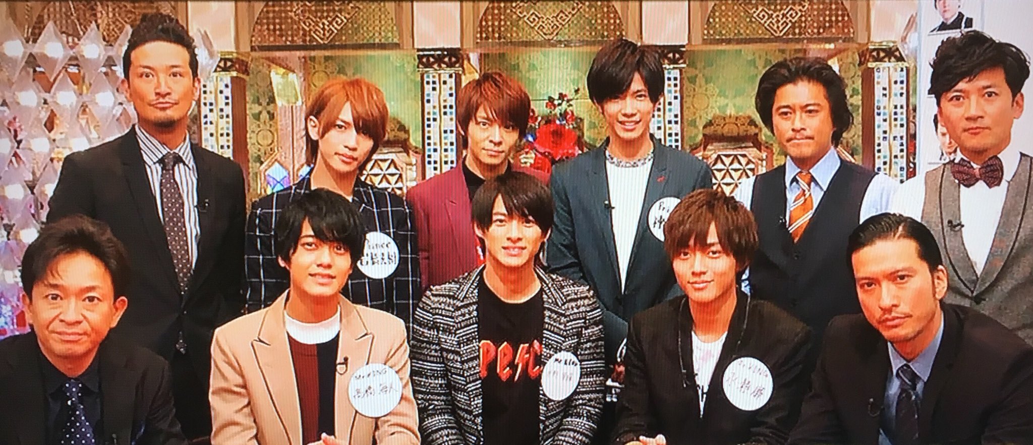 ユウ Pe Twitter Tokio キンプリの集合写真は大先輩との貴重なshotすぎて額縁に入れて飾りたい 緊張してる6人も安定のprinceも画面いっぱいの岸 優太 22 も全部飾りたい Tokioカケル Prince King Kingprince T Co X2mjuqvkal Twitter