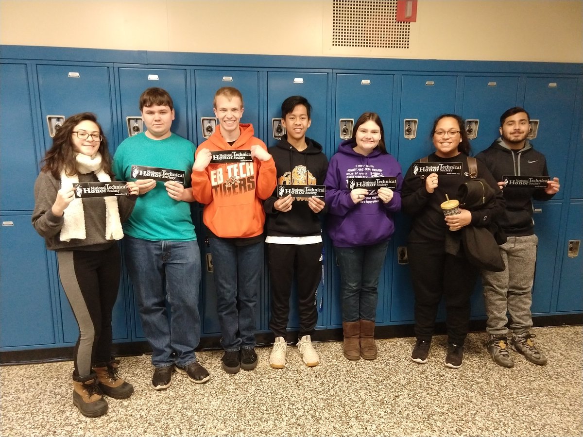 EBTechNTHS's tweet photo. Bumper sticker day at today's meeting! Great job NTHS seniors for all the volunteer work you have completed so far this year. https://t.co/4zrLhybEpU
