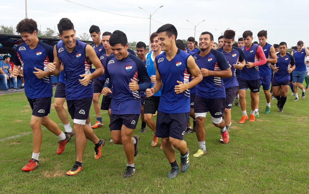 CanteradelTrico's tweet photo. #CanteraTricolor
#Pretemporada
#catSub19 #Reserva
Los dirigidos por el Profe Caballero; Blanco el PF Romero y el PA Pittoni, trabajaron esta mañana en conjunto.
Realizaron circuito de velocidad y movimiento de balones🏃‍♂️
#VamosTrico #NacionalQuerido https://t.co/oYJAFRd8vZ