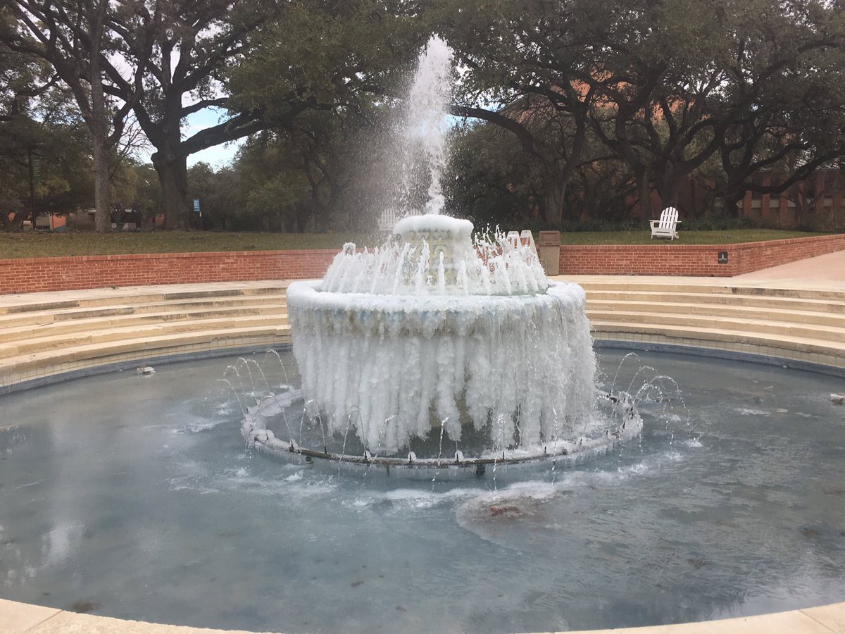 IvanPendergast's tweet photo. Don’t let the ice at Miller Fountain fool you.  The Trinity campus is ready.  Thank you Facilities Services, Trinity Police Department and Mabee Dining staff for all of your hard work during this cold and icy extended weekend. https://t.co/FWaof6lPtA