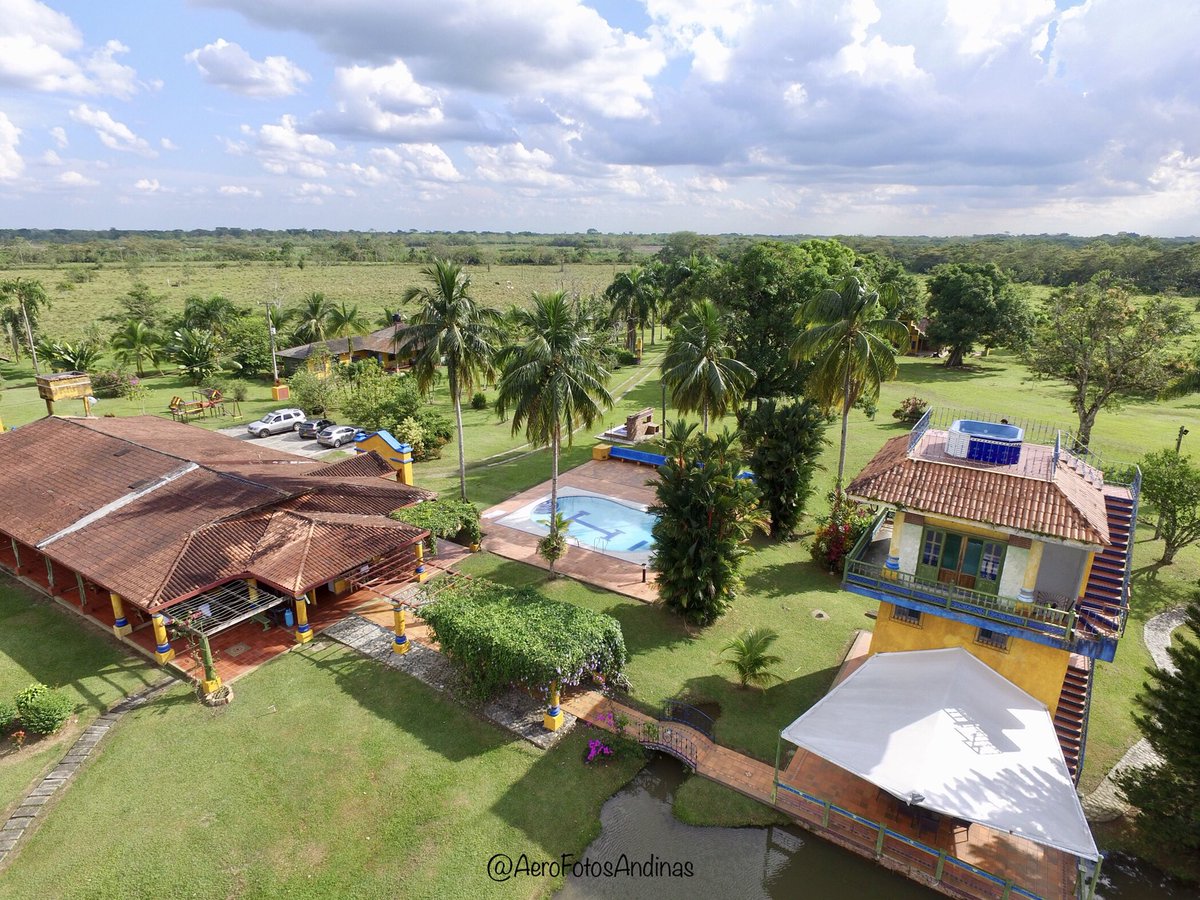 AeroFotAndinas's tweet photo. #working #adroneworld #phantom #dji #airpictures #fotos #fotosaereas #view https://t.co/dvhaXPgEAM