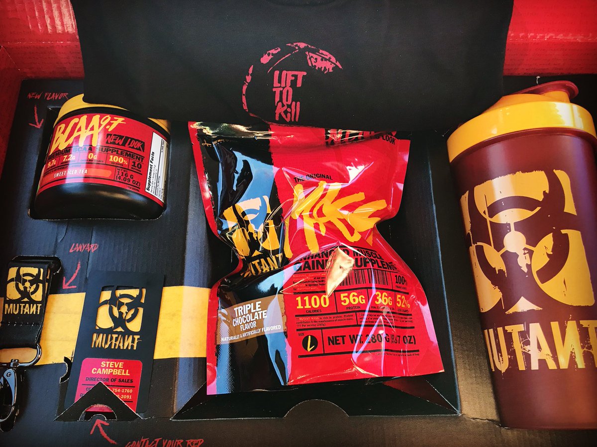 mrryangosse's tweet photo. First thing, shoutout to @PopeyesCanada in #KWAwesome for this wicked awesome Mutant prize pack to try out the NEW @MUTANTNATION products! And shoutout to #mutantmuscle for the sweet set! Grateful for this y’all! #fitfam #popeyes #bcaa #protein #lifttokill #fitspo #clangnbang https://t.co/mJC9e3O8xT