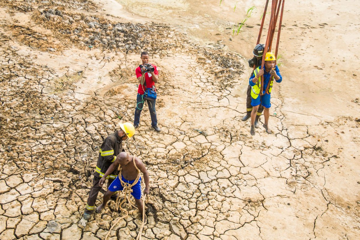 lasemasocial's tweet photo. LASEMA Response Unit rescues woman trapped in the mud under Third Mainland Bridge 

#Call112 #LagosCares https://t.co/7wLm7kdurV