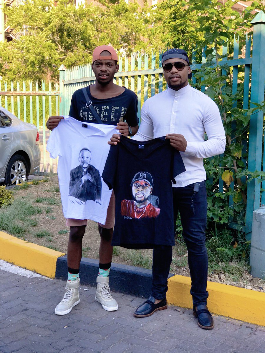 Chymamusique's tweet photo. Drove all the way to PTA to collect this from a young hustler that tweeted me for a mini job .. 2018 Iβm all about supporting hustling artists #art #paint #supportlocal https://t.co/XIgRs7QEiy