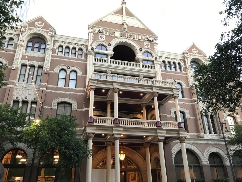 TravelwithTam's tweet photo. A Remarkable Trip to #Austin and a stay in a #Haunted #Hotel! https://t.co/ojkKBiec8L #atx #austintx @TheDriskill #luxuryhotel #austinicon https://t.co/2S64Wbv3HU
