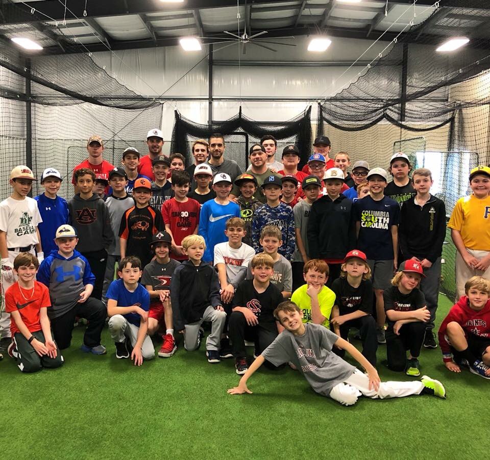 TheHITZone23's tweet photo. Our winter workouts are going strong 💪..this saturday we will have another guest speaker and have even more players!! https://t.co/a9xhzpDbFr