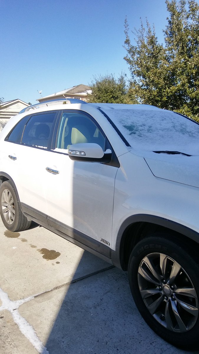 TwoIdiotsYC's tweet image. My car is finally thawing out like a half n half.