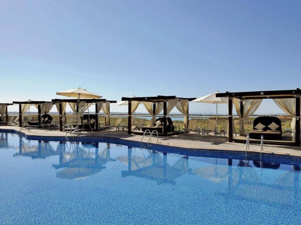 HaysTravelWrexh's tweet photo. β Abu Dhabi - FREE upgrades β
β¨ Selected dates in May, June and September
β¨ 4* Radisson Blu, Yas Island - 5 nights
β¨ FREE Upgrade to a Superior Room and Half Board
London Heathrow = Β£549pp
Manchester = Β£619pp
Price is subject to availability #calltobook '#messagetobook https://t.co/5xvDiwGuir