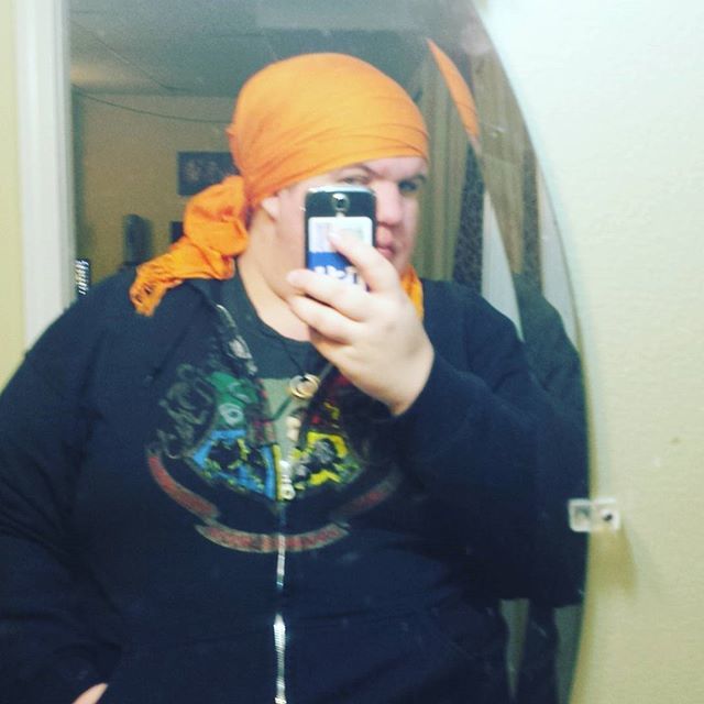 monstrouswords's tweet photo. The great thing abt shaving my head is it's made veiling 10x easier. #fb #coveredpagan #Otherfaith #witchstagram #witchesofinstagram #paganveiling #polytheism #paganism #mypolytheism #dailyveil https://t.co/IsMElfFd59 https://t.co/LLj1q23Nz3