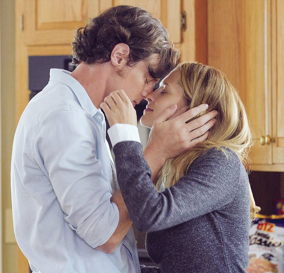 женская измена мужу. джек и джилл любовь на чемоданах. соседка по комнате 2011. утренний поцелуй. замужним сосед.