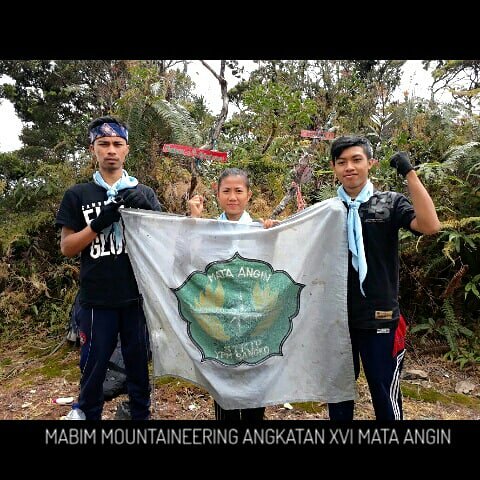 MapalaMataAngin's tweet photo. Masa Bimbingan Divisi Mountaineering AM MATA ANGIN Angkatan XVI Perisai Hujan... Lestari...!!! https://t.co/nPwChva7zh