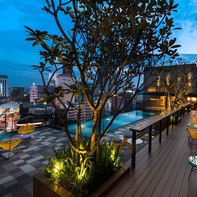 LadiesWTravel's tweet photo. I'm a total sucker for an infinity pool, so you can image how excited I was about @thekljournal one on the rooftop!
Image credit @thekljournal •
•
•
•
•
#malaysia #kualalumpur #kl #igersmalaysia #malaysian #igmalaysia #vscomalaysia #klcc #ig_mal… https://t.co/Wcz16AjBzi https://t.co/79iuqO4o5f