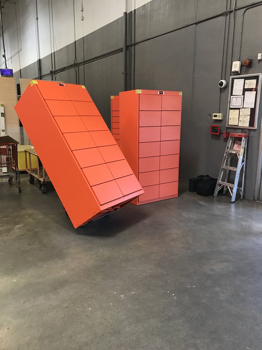 BOPIS Lockers are arriving!! They look so good! <a href="/sgaskinshd/">Stacey Gaskins</a> <a href="/terryquinlan13/">Terry Quinlan</a> <a href="/susanbegert/">Sue</a> #Team257