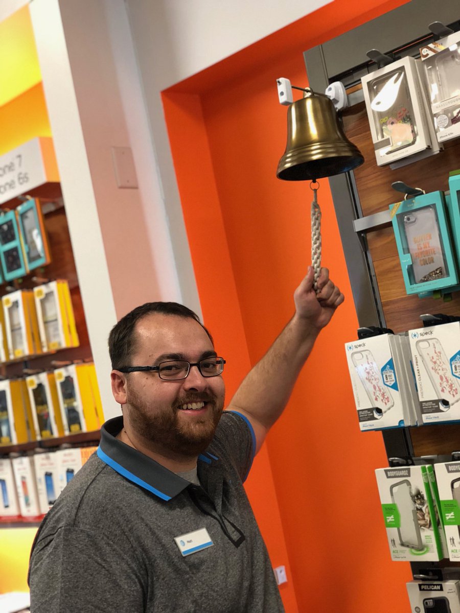 attmattyB's tweet photo. My customer couldn’t ring the bell because her arm was in a sling!! #premiums #every7seconds @JannaDucich @VidalGuelen @TheRealOurNE @pnixnix https://t.co/l3MSNqxHZX