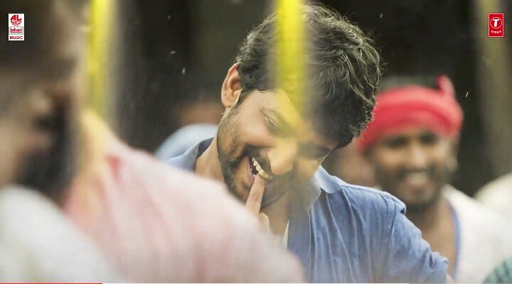 KaviOffi's tweet photo. Paaarty ani mellaga adugutharendhi ra ?
Staat muziccccc ... π£
#KAYFirstSingle
#DhaariChoodu Your Cuteness πππππππ https://t.co/S3cLnHkCko