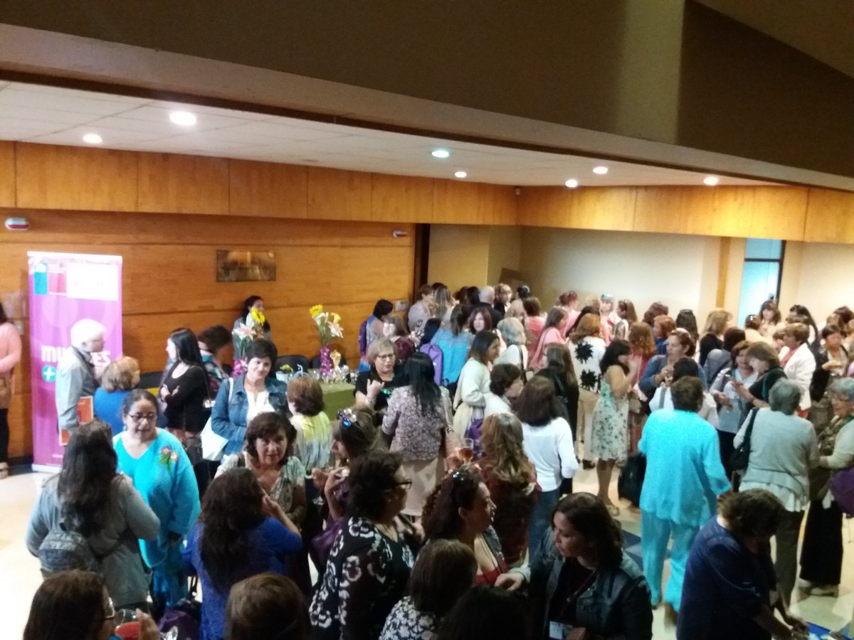 prodemubiobio's tweet photo. Un necesario café entre toda la discusión y trabajo con nuestras más de 200 participantes en #Másmujeresalpoder. @PRODEMU https://t.co/fenx1owgTw