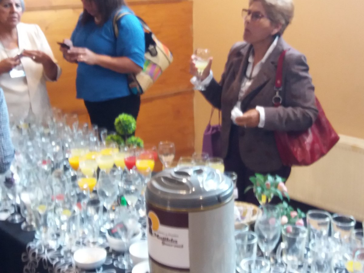 prodemubiobio's tweet photo. Un necesario café entre toda la discusión y trabajo con nuestras más de 200 participantes en #Másmujeresalpoder. @PRODEMU https://t.co/fenx1owgTw