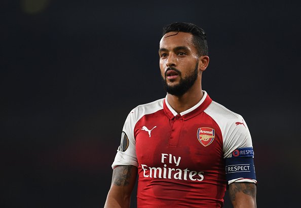 BREAKING: <a href="/Everton/">Everton</a> sign Theo Walcott from <a href="/Arsenal/">Arsenal</a> for £20m on a contract until 2021. #SSN