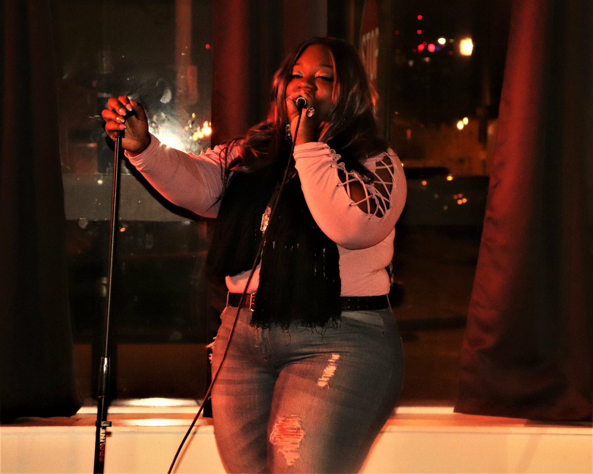 Lyrical_therapy's tweet photo. Lana J Go! X4
@lanaj314 #femalemcee #wcw #ladiesofhiphop #lyricaltherapy #openmic #artistry https://t.co/Q55JmTs0W5