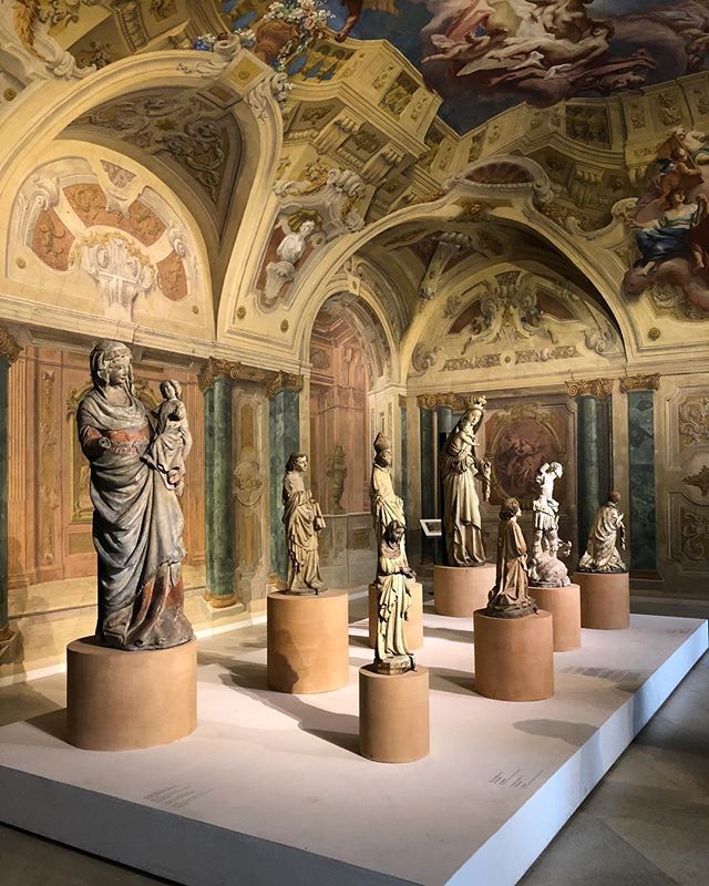 LauraBortolutti's tweet photo. Belvedere Galerie, Wien 💛
•
#art #architecture #sculpture #fresco #wien #austria #belvedere #vienna #artstagram #artlovers #italian #artoftheday #history #museum #color #light #architectureporn #architecturelovers #decor #picoftheday #iphone #iphone8 #iphoneonly #iphonograph… https://t.co/YGL8cJ7w4H