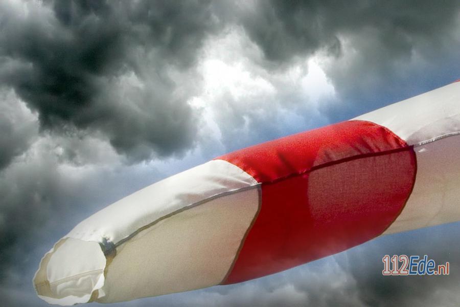 🚨 KNMI waarschuwt voor zeer zware windstoten 112.press/QBczmb #112Nieuws https://t.co/zEqh4qXmms