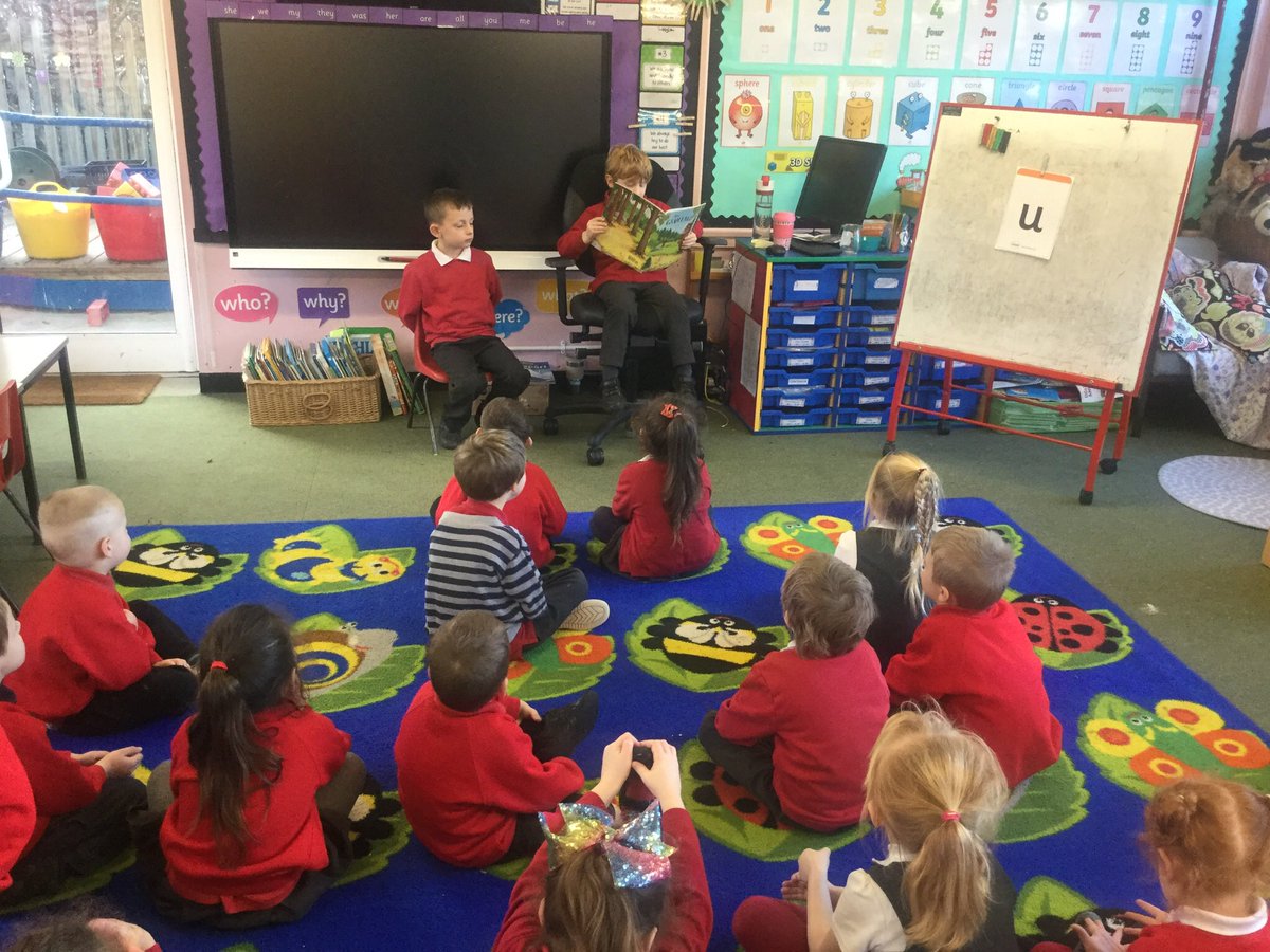 ashclass_TIS's tweet photo. What a treat having Maple class tell us a story today! The children listened so carefully and shared their favourite part @Twerton_Infants https://t.co/bOHyRQBN2A