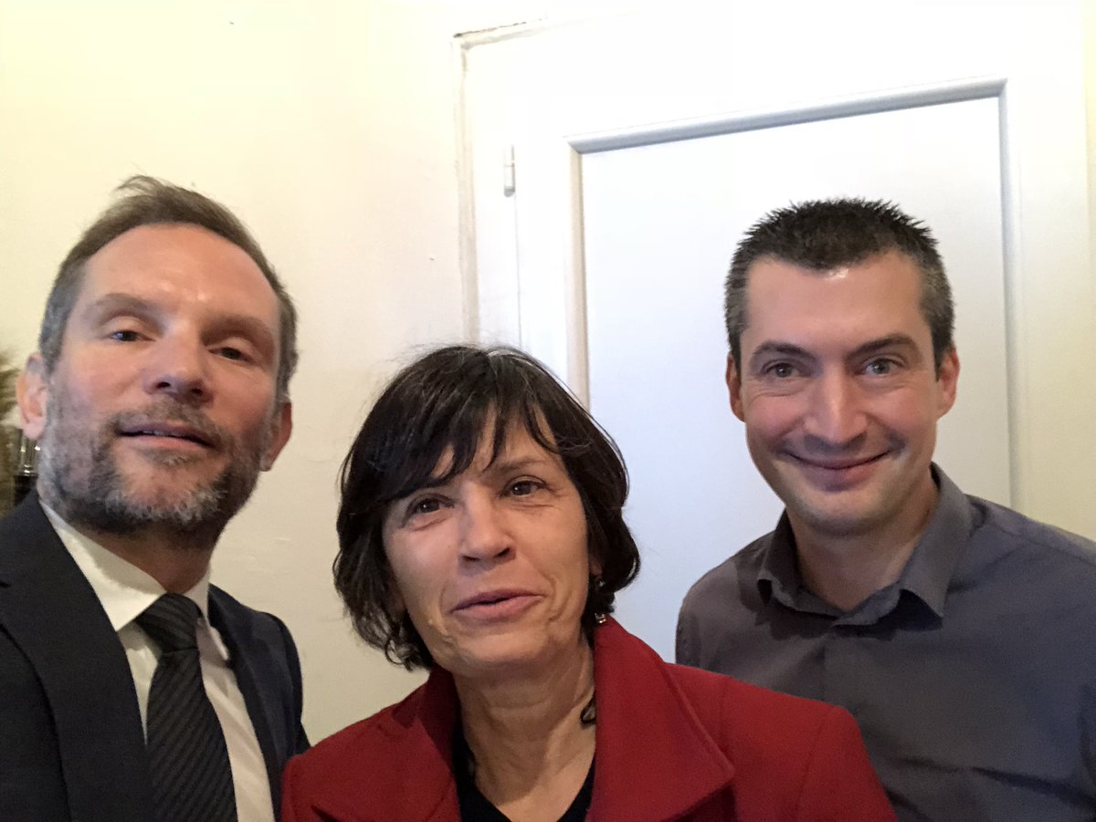 En @ariegeledpt, <a href="/HauteGaronne/">Haute-Garonne</a> &amp; <a href="/hautespyrenees/">Hautes Pyrénées</a>, en agence &amp; en réunion circonscription, cap #croissance pour les Agents #AXA #SudOuest 👍🏻 Avec une dédicace spéciale à Paul Coutand pour 40 ans au service des clients et le soin qu’il a apporté à sa succession #Respect #Merci