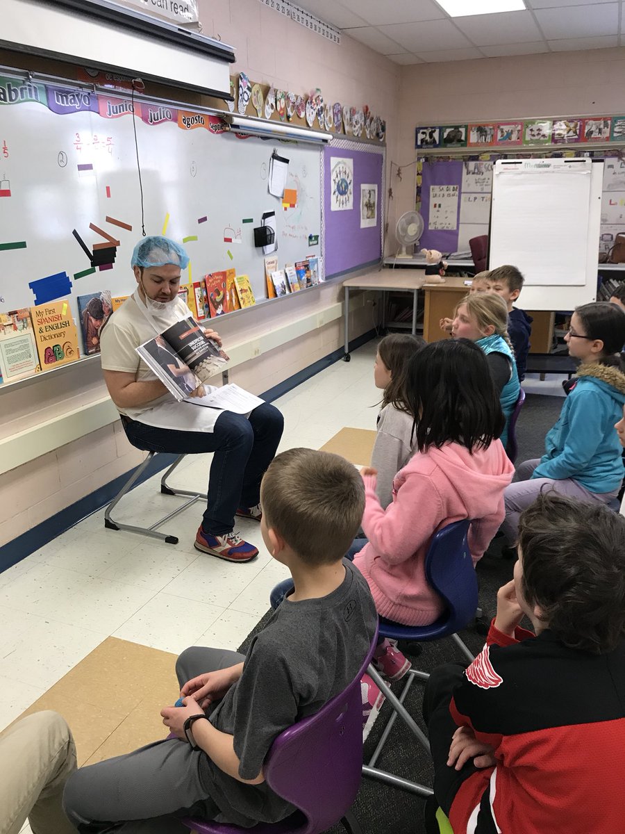 MrsGreenA2's tweet image. Zingerman’s visited our class to ask for help from our fourth graders today @HaisleyA2 #ExtendedMath #everydayfractions